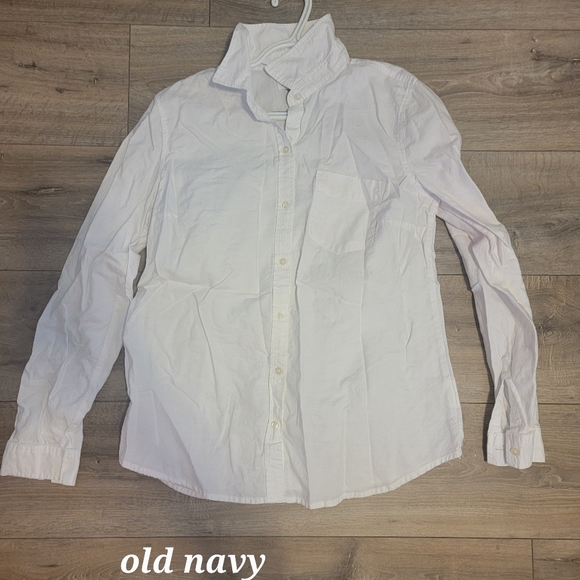 Clothes - Picture 3 of 8